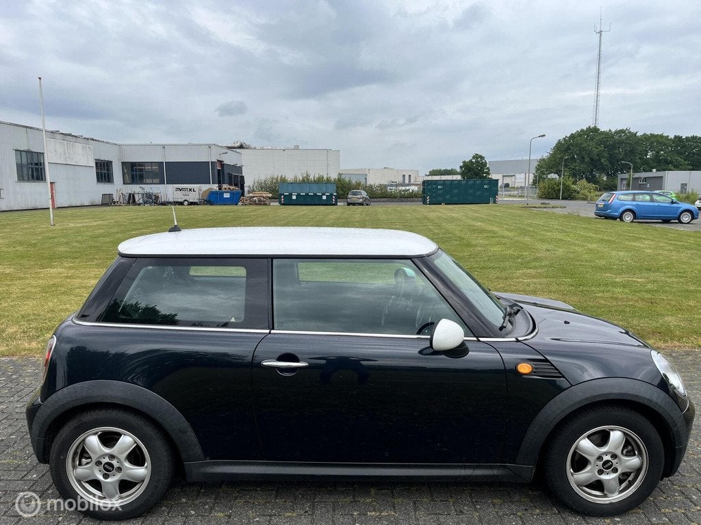 Mini 1.6 Cooper / APK / NAP / Airco / 6-Bak / Goed onderhoud, Auto's, Mini, Voorwielaandrijving, Stof, Gebruikt, 4 cilinders