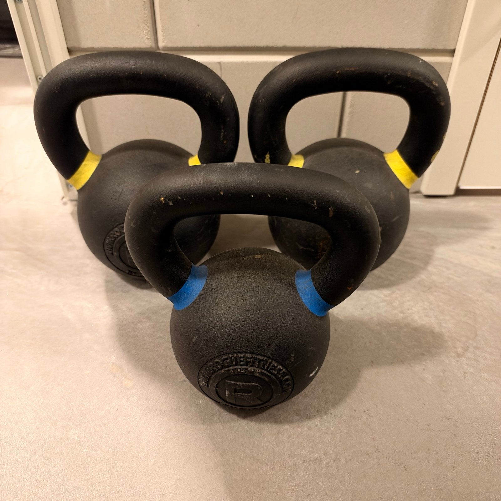 Set van 3 Rogue Fitness Kettlebells (2x16kg en 12kg), Ophalen, Gebruikt, Kettlebell