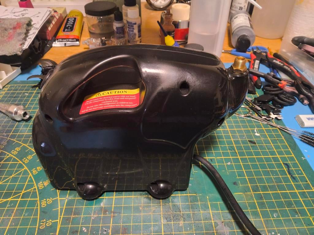 Semi professionele airbrush compressor, 100 liter of meer, Ophalen of Verzenden
