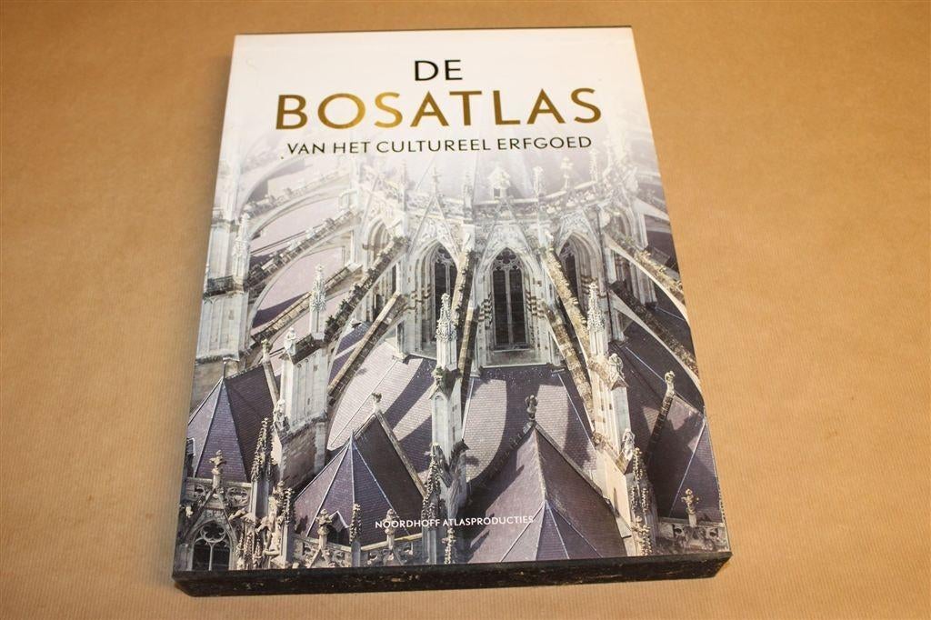 Bosatlas Cultureel Erfgoed — Nederland in Kaart 416p Groot, Boeken, Gelezen, Ophalen of Verzenden, Landkaart, 1800 tot 2000
