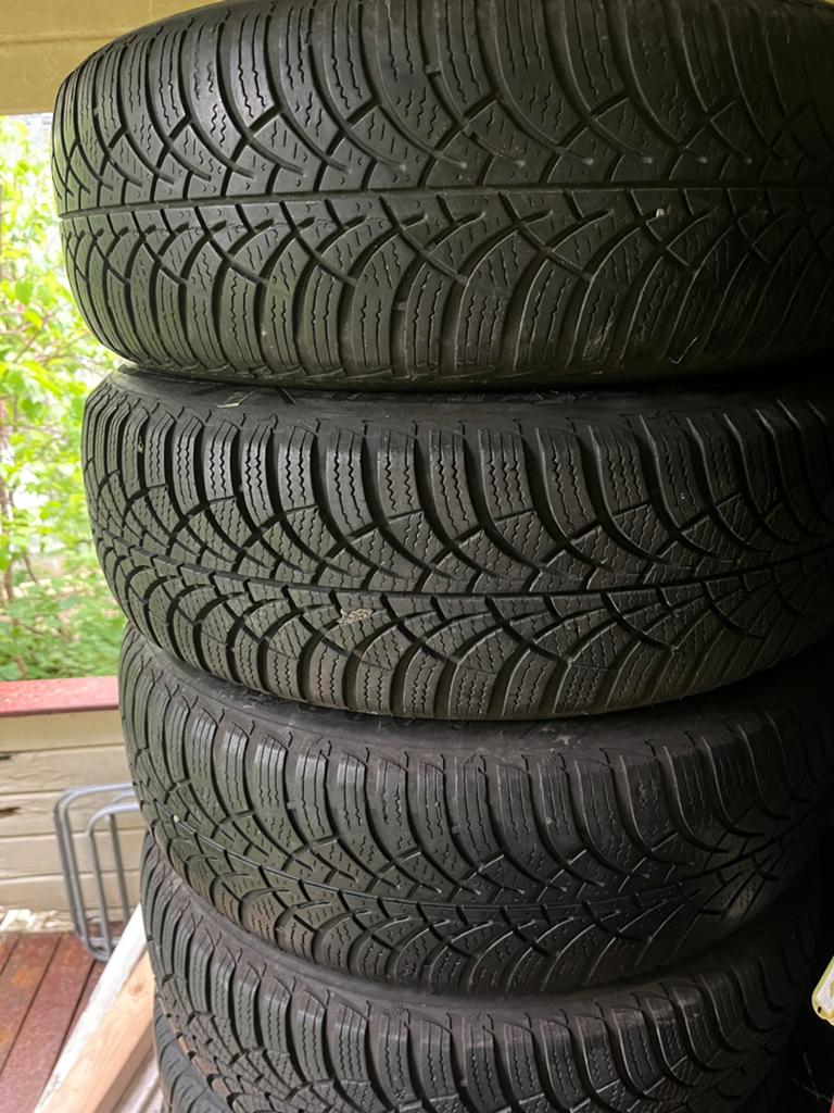 ✅25€ voor de hele set ✅4x 185 65 15 winterbanden, Ophalen of Verzenden, Gebruikt, BMW