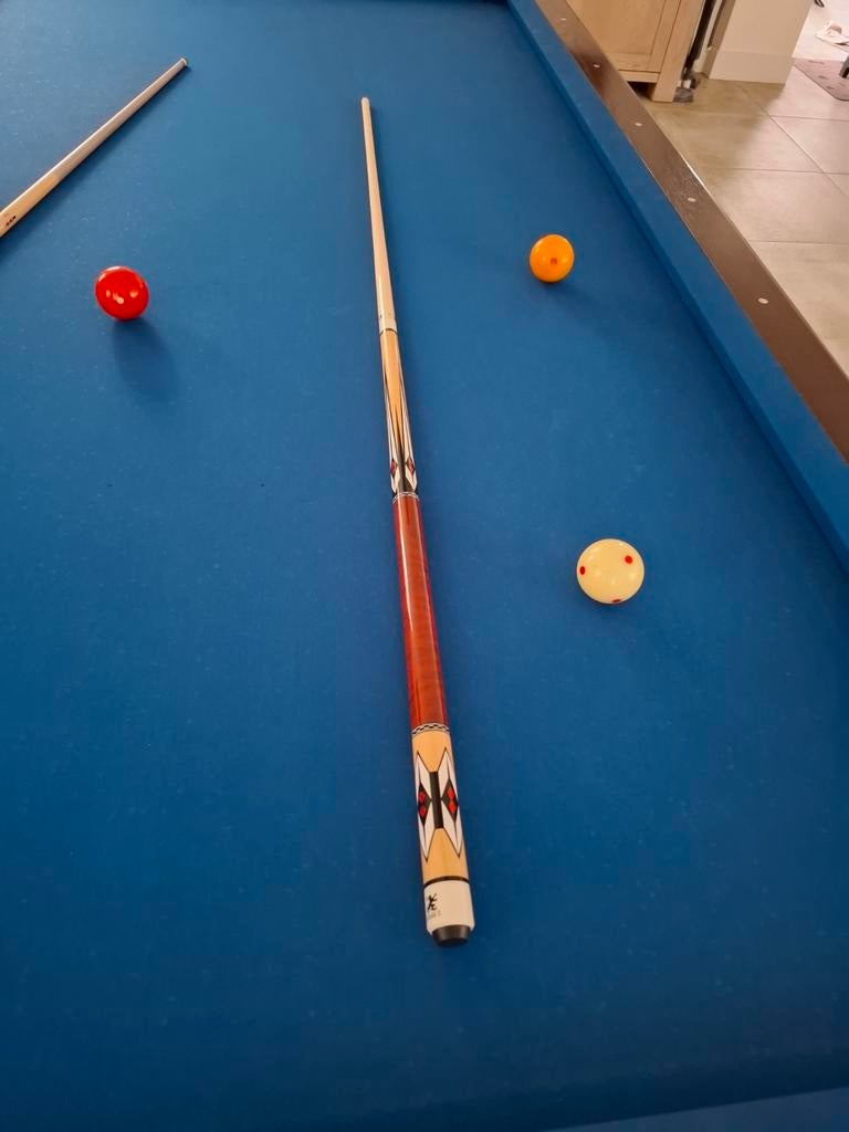 Biljartkeu Adam driebanden hele mooie zeker 12 mm pomm, Sport en Fitness, Biljarten en Poolen, Ophalen of Verzenden, Nieuw, Keu of Ballen