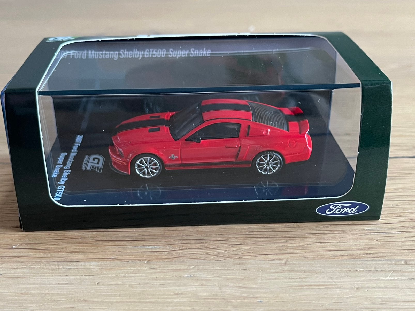 Ford Mustang Shelby GT500 Super Snake 1:64 Motothelix rood, Ophalen of Verzenden, Nieuw, Auto