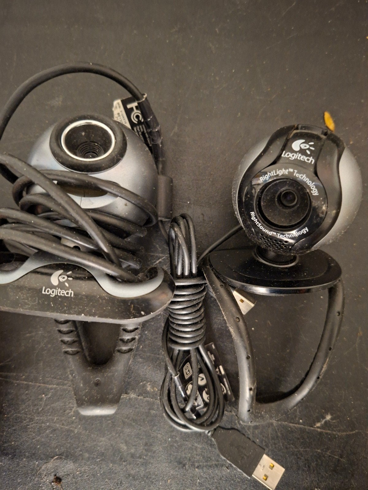 Twee Logitech webcams, Computers en Software, Logitech, Ophalen of Verzenden, Monitorclip, Bedraad
