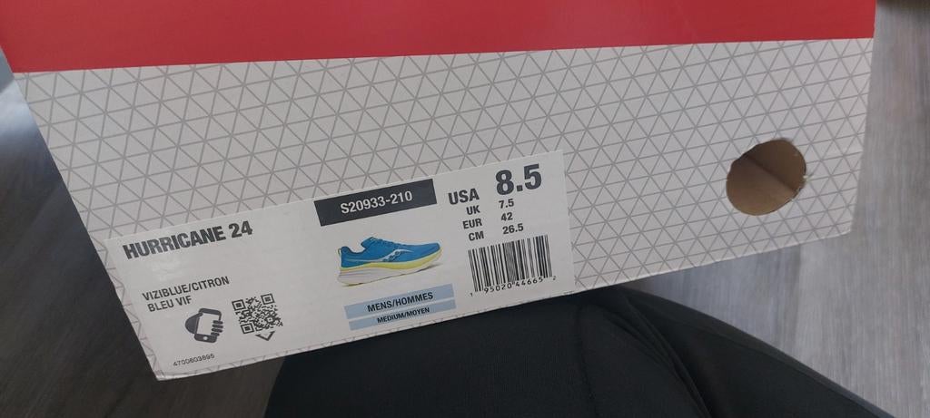 Saucony hardloopschoenen nieuw maat 42, Sport en Fitness, Loopsport en Atletiek, Hardloopschoenen, Nieuw, Hardlopen, Saucony