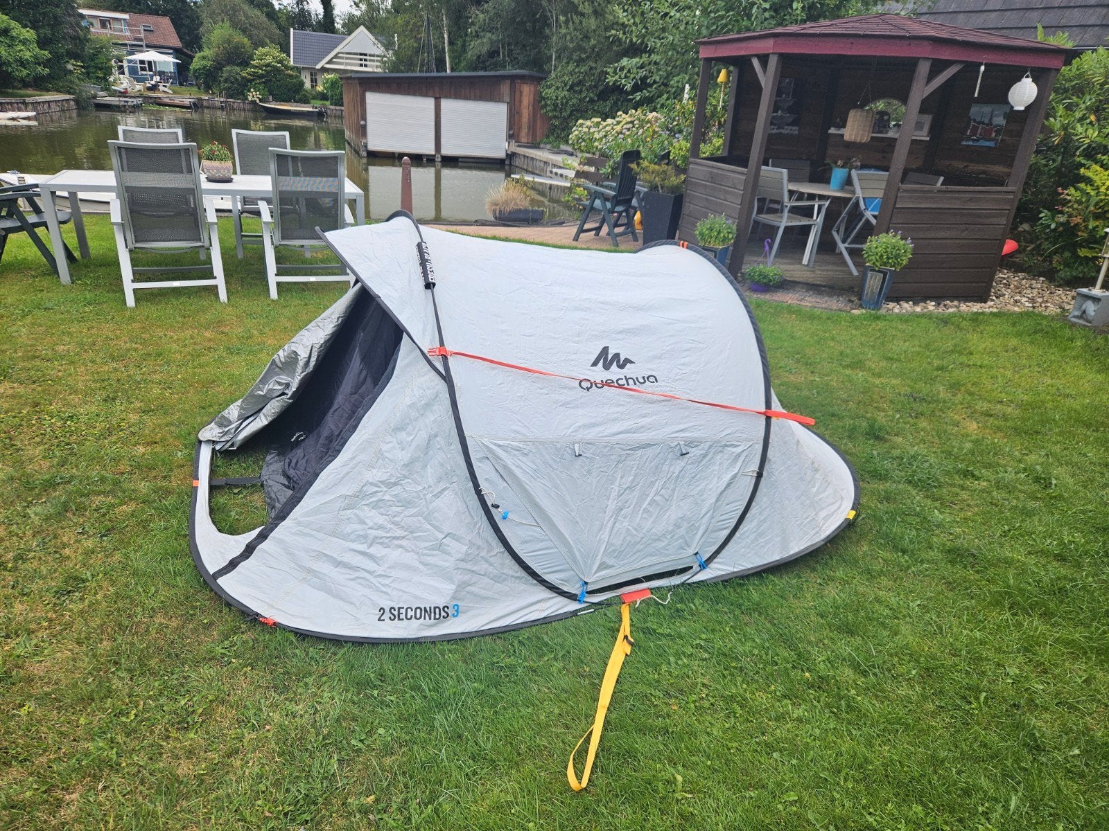 Quechua 2 Seconds 3 Fresh & Black pop-up tent, Caravans en Kamperen, Tenten, Ophalen, Gebruikt
