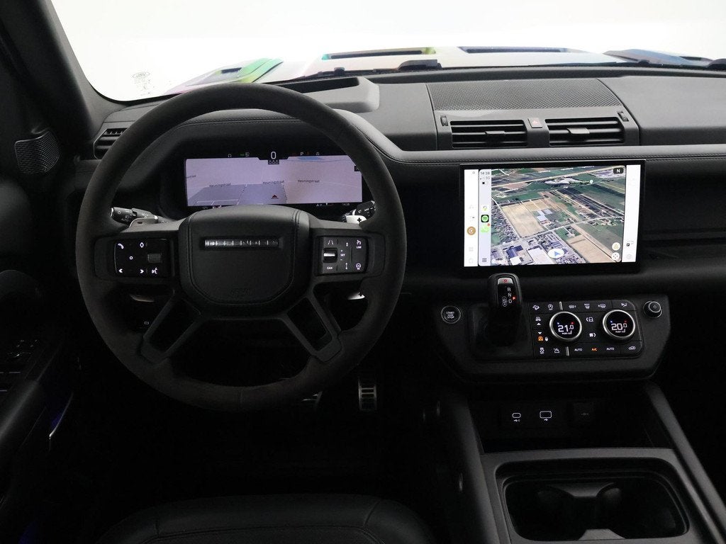 Land Rover Defender 110 P525 5.0 V8 SUPERCHARGED URBAN + MIL, Auto's, Automaat, Leder, Vierwielaandrijving, 525 pk