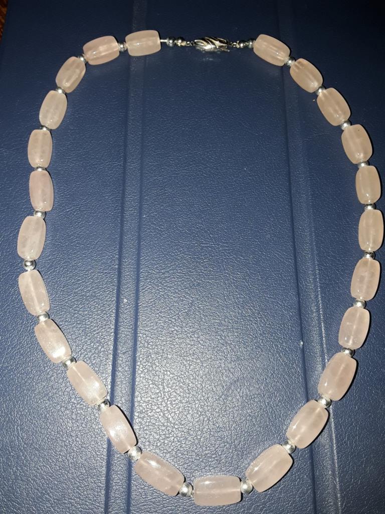 Rozenkwarts ketting met zilveren sluiting, Ophalen of Verzenden, Roze