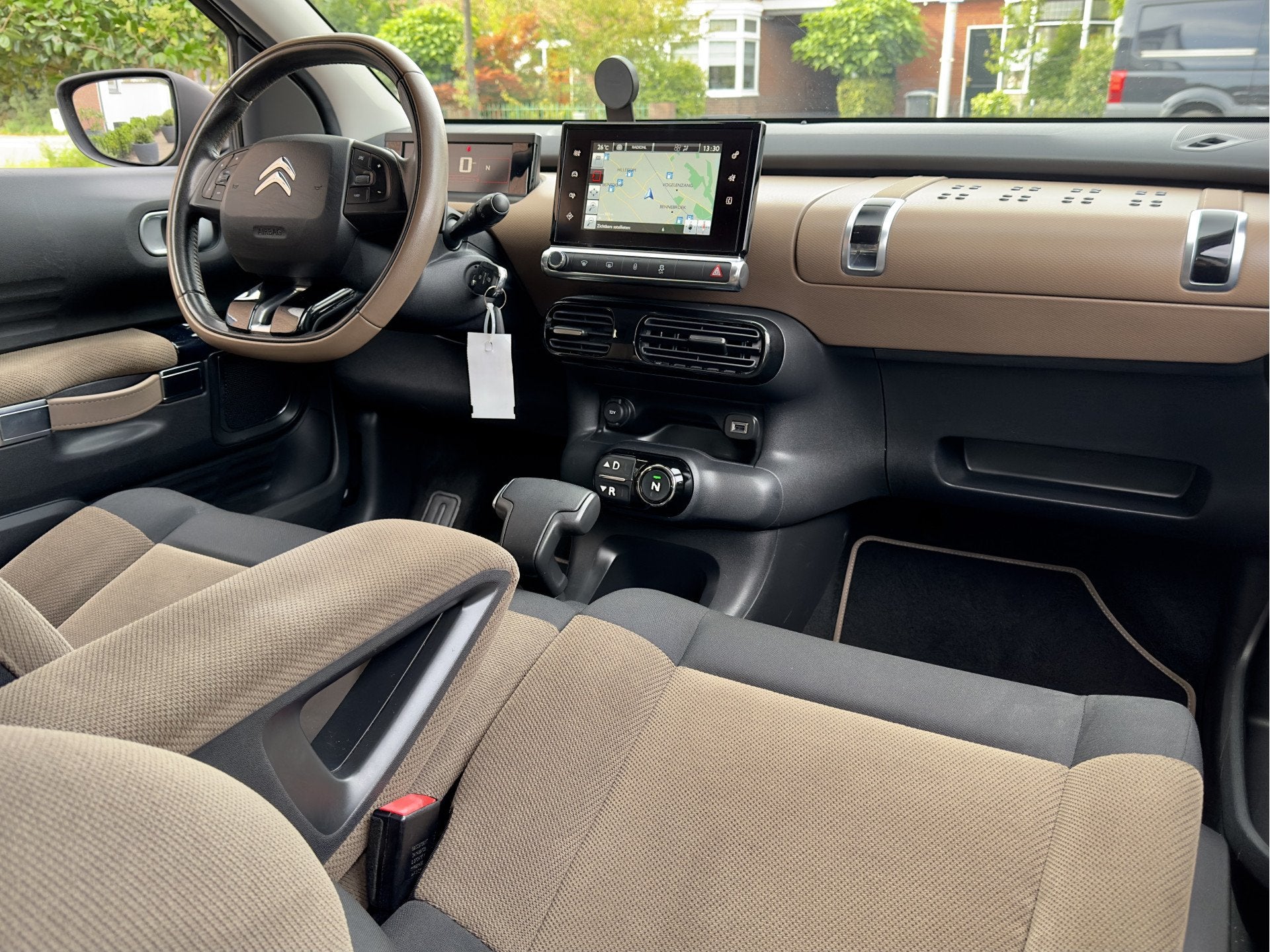 Citroën C4 Cactus 1.2 AUT5 ACTIE! BETAAL NU 50% 4950 DE RES, Auto's, Dealer onderhouden, 82 pk, Origineel Nederlands, Bruin
