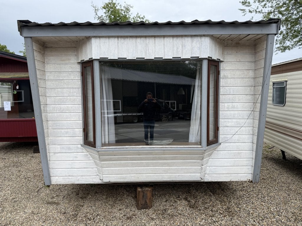 Saricar Chalet 10.60 x 3.60 m 1 Slp Winterhard, Niet ingevuld, Niet ingevuld, Niet ingevuld