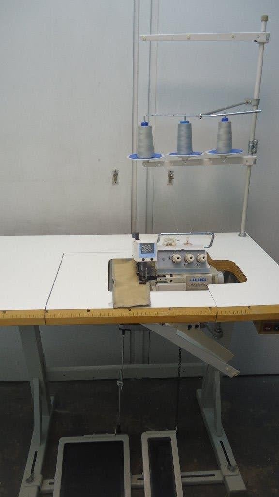 Industrie Naaimachine Juki 3 draads  MOG-2504N, Hobby en Vrije tijd, Overige merken, Gebruikt, Ophalen of Verzenden, Naaimachine