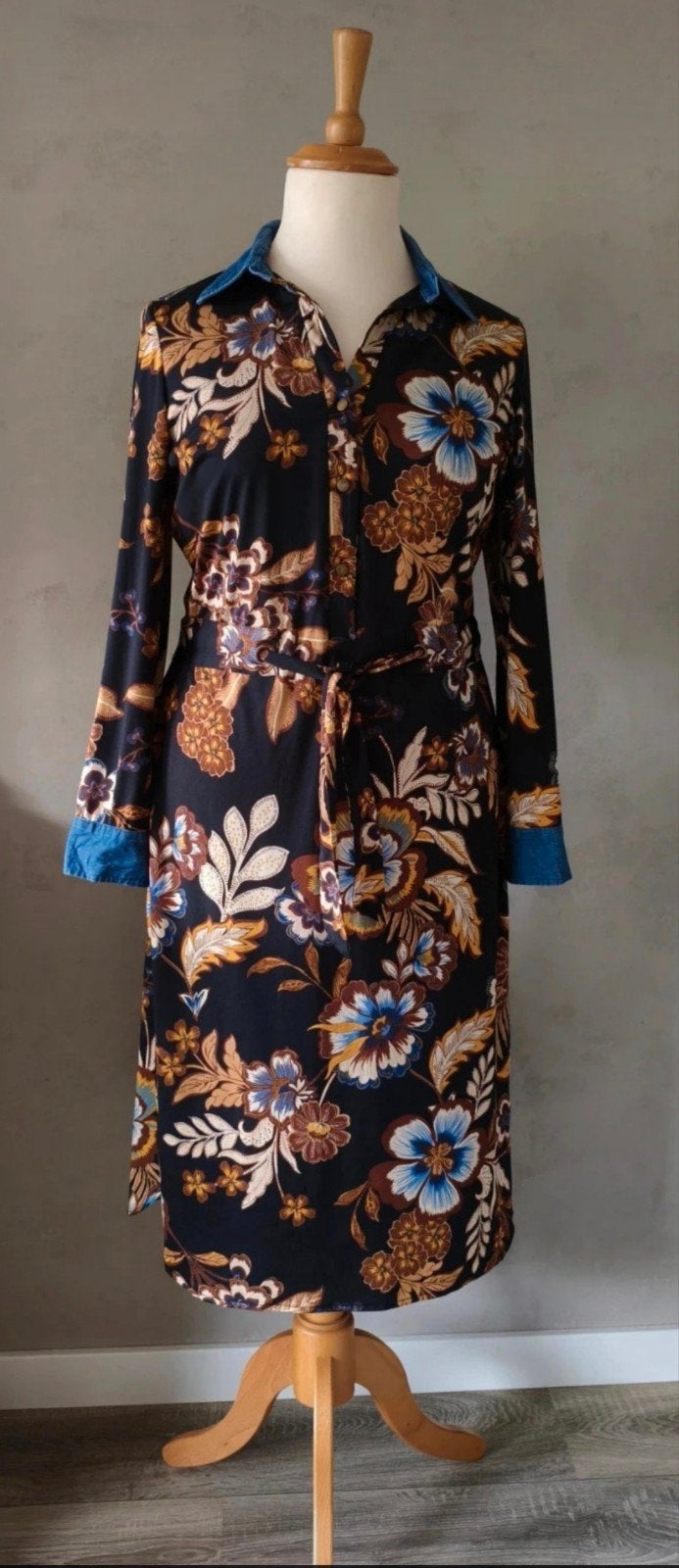 K-Design jurk met print en jeans details maat M, Kleding | Dames, Jurken, Maat 38/40 (M), K-design, Zwart, Ophalen of Verzenden
