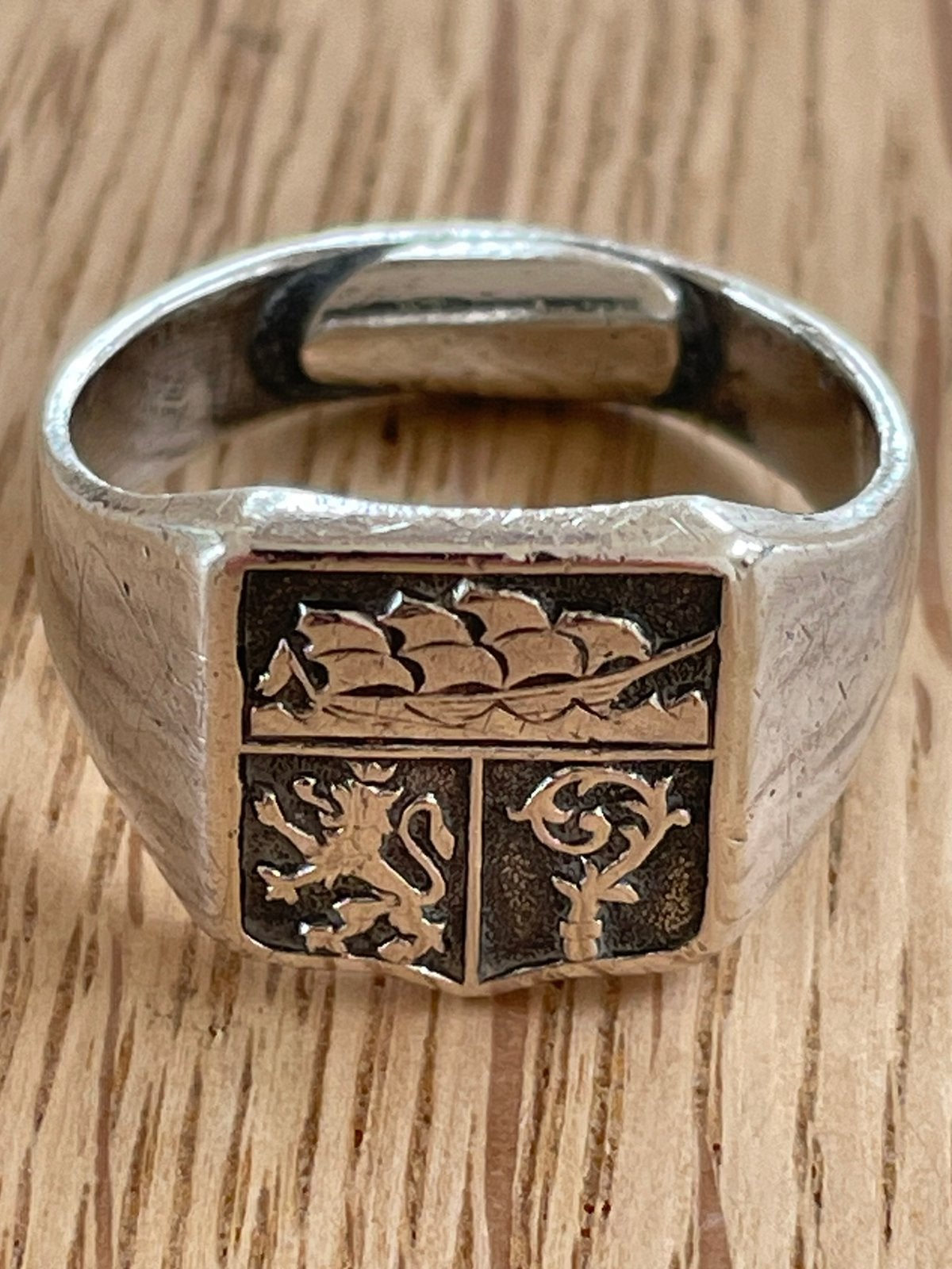 Zilveren zegelring, Sieraden, Tassen en Uiterlijk, Ringen, Gebruikt, 19 tot 20, Ophalen of Verzenden, Dame of Heer