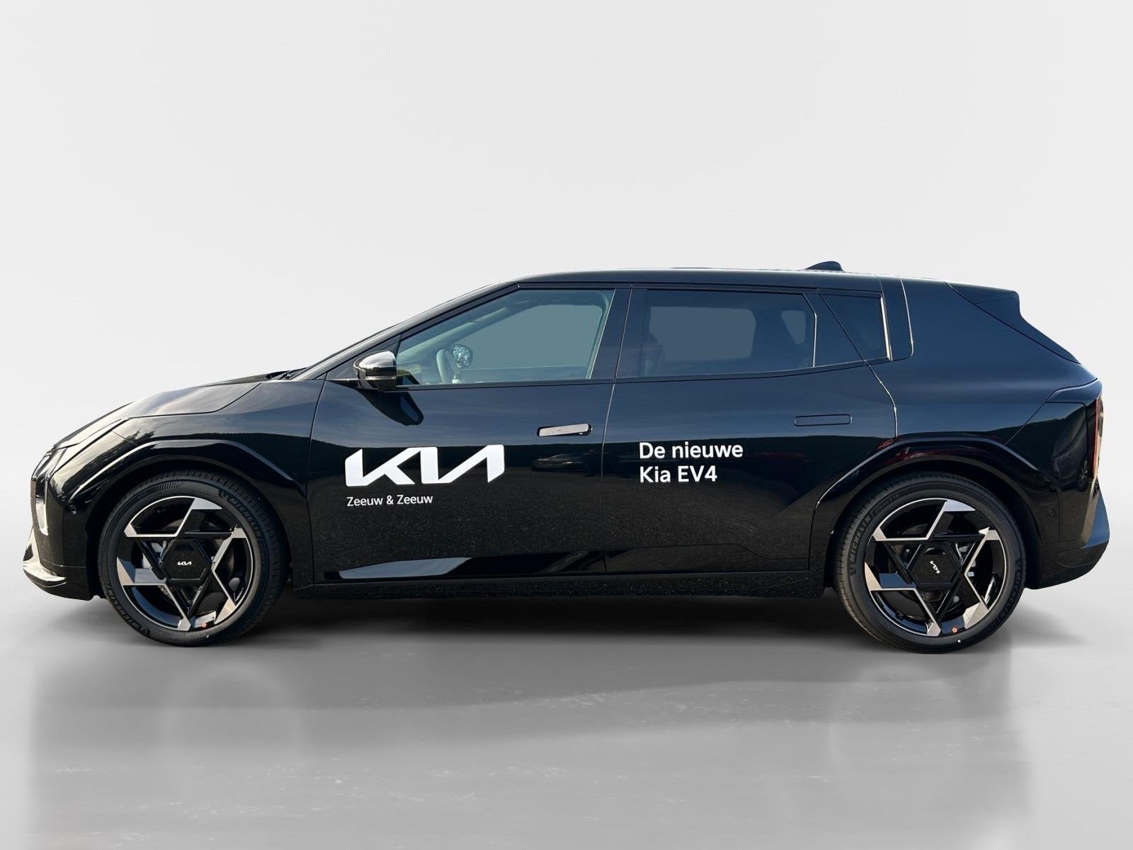 Kia EV4 Hatchback GT-PlusLine 81.4 kWh | Schuif/kanteldak |, Auto's, Kia, Zwart, Zwart, Origineel Nederlands, 584 km