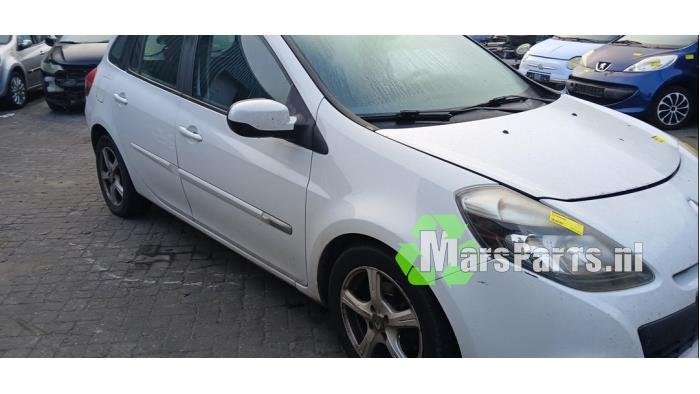 Scherm rechts-voor van een Renault Clio, Gebruikt, -, Renault, -