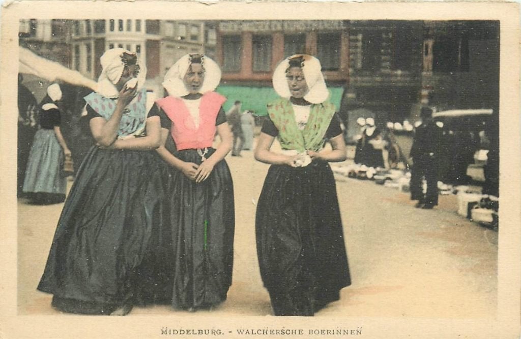 701-097-043 Middelburg Walchersche Boerinnen, Verzenden, Voor 1920, Zeeland