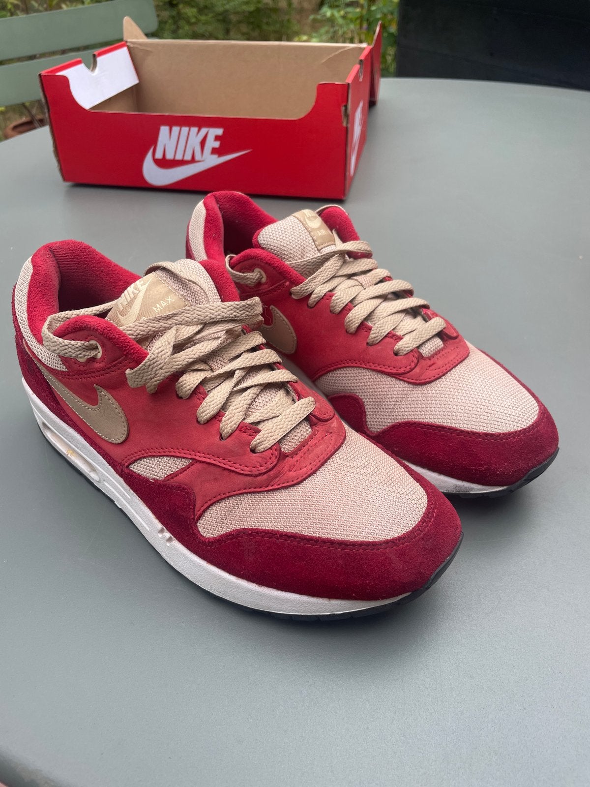 Nike Air Max 1 curry red maat 42.5, Ophalen of Verzenden, Gedragen, Overige kleuren, Sneakers of Gympen