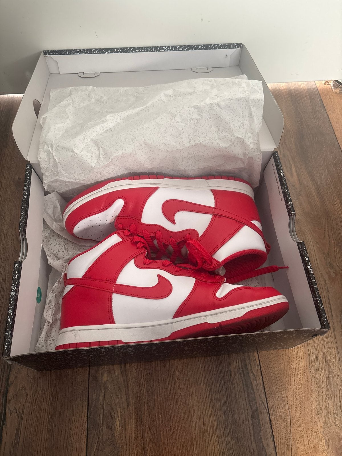 Nike Dunk High Red White sneakers - Maat 45, Ophalen of Verzenden, Zo goed als nieuw, Wit, Sneakers of Gympen