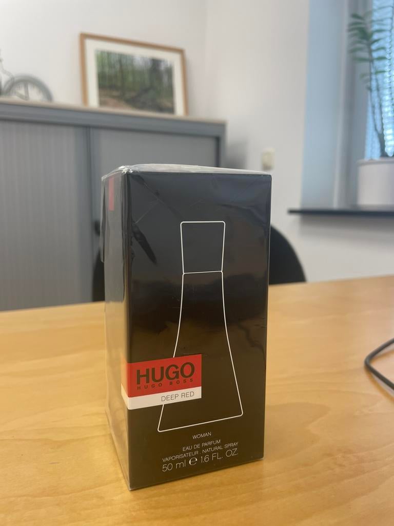 Hugo boss deep red nieuw!, Ophalen of Verzenden, Nieuw