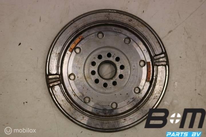 2 massavliegwiel VW Passat B6 / Golf 5 R32 022105266AG, Gebruikt