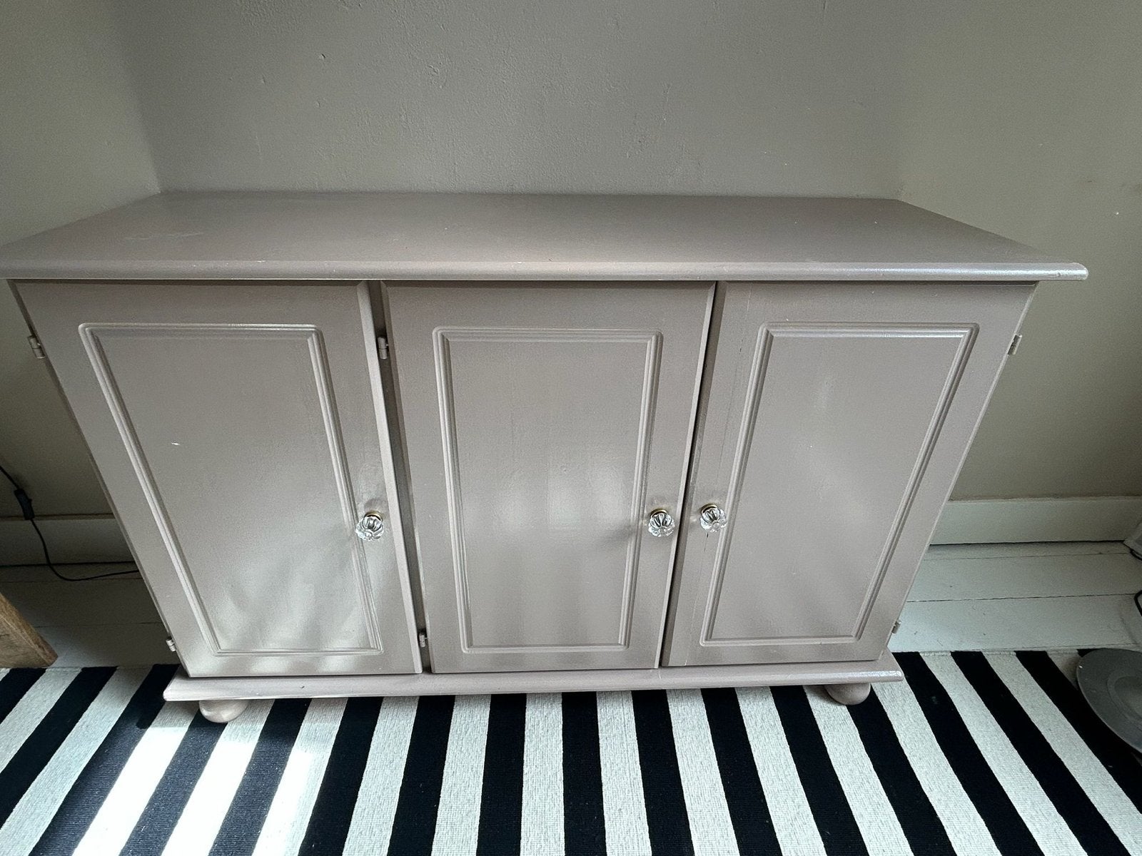Vintage kast grijs paars 115x40x75, Antiek en Kunst, Antiek | Meubels | Kasten, Ophalen