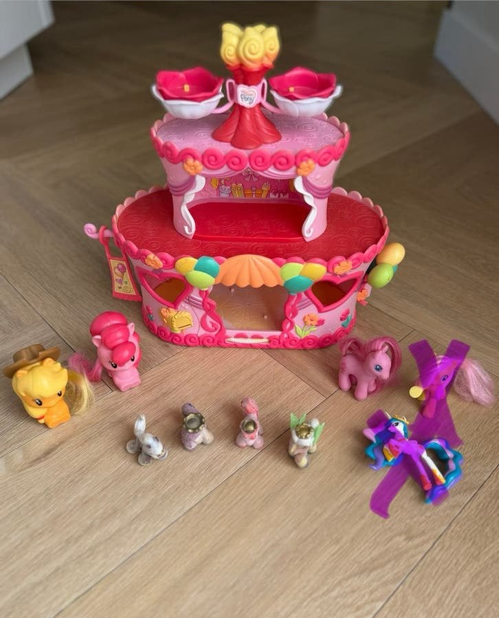 My little Pony, kasteel/carrousel set met my little ponys, Ophalen of Verzenden, Gebruikt
