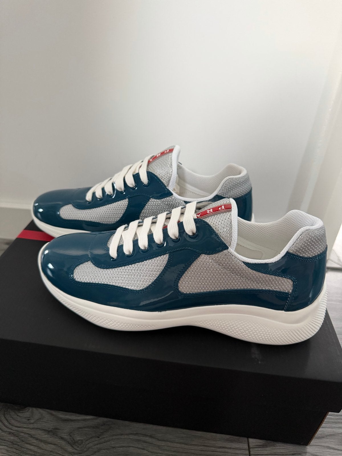 NIEUW Prada America's Cup Sneakers Petrolio Argento Maat 41, Kleding | Heren, Schoenen, Blauw, Nieuw, Ophalen of Verzenden, Sneakers of Gympen
