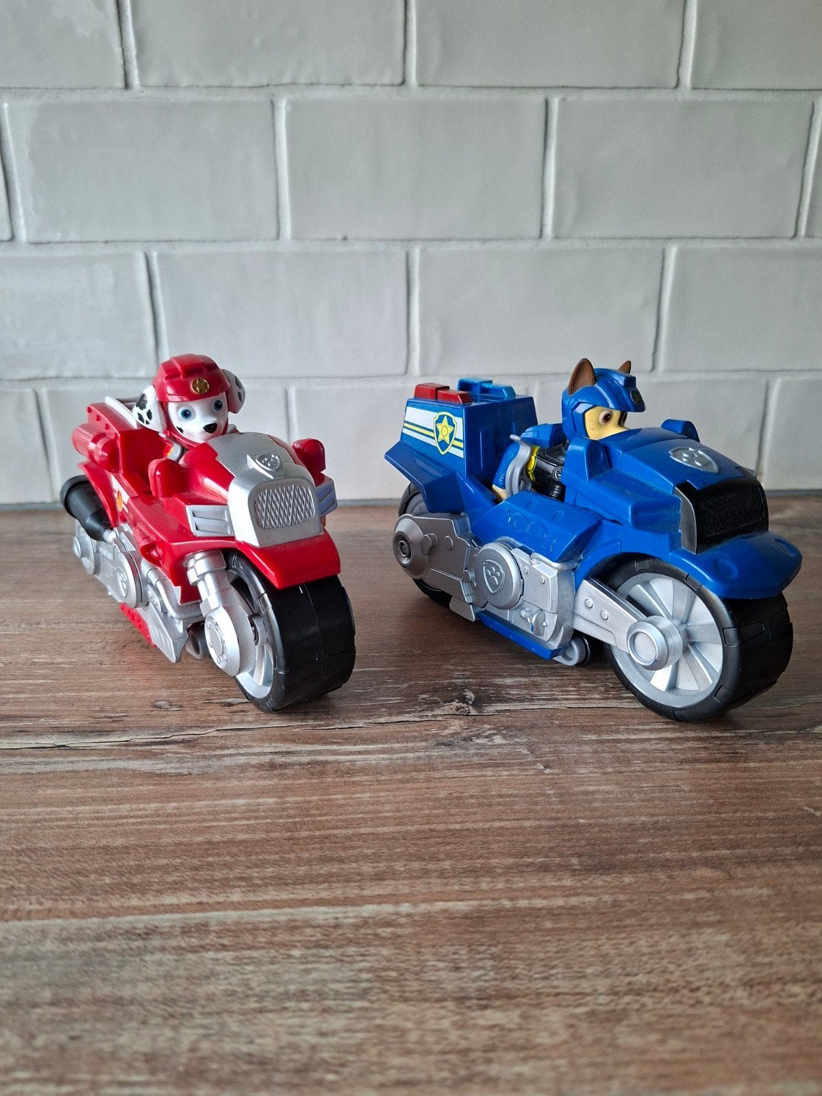 Paw Patrol Moto Pups - Marshall en Chase motoren, Kinderen en Baby's, Speelgoed | Speelgoedvoertuigen, Ophalen of Verzenden, Gebruikt