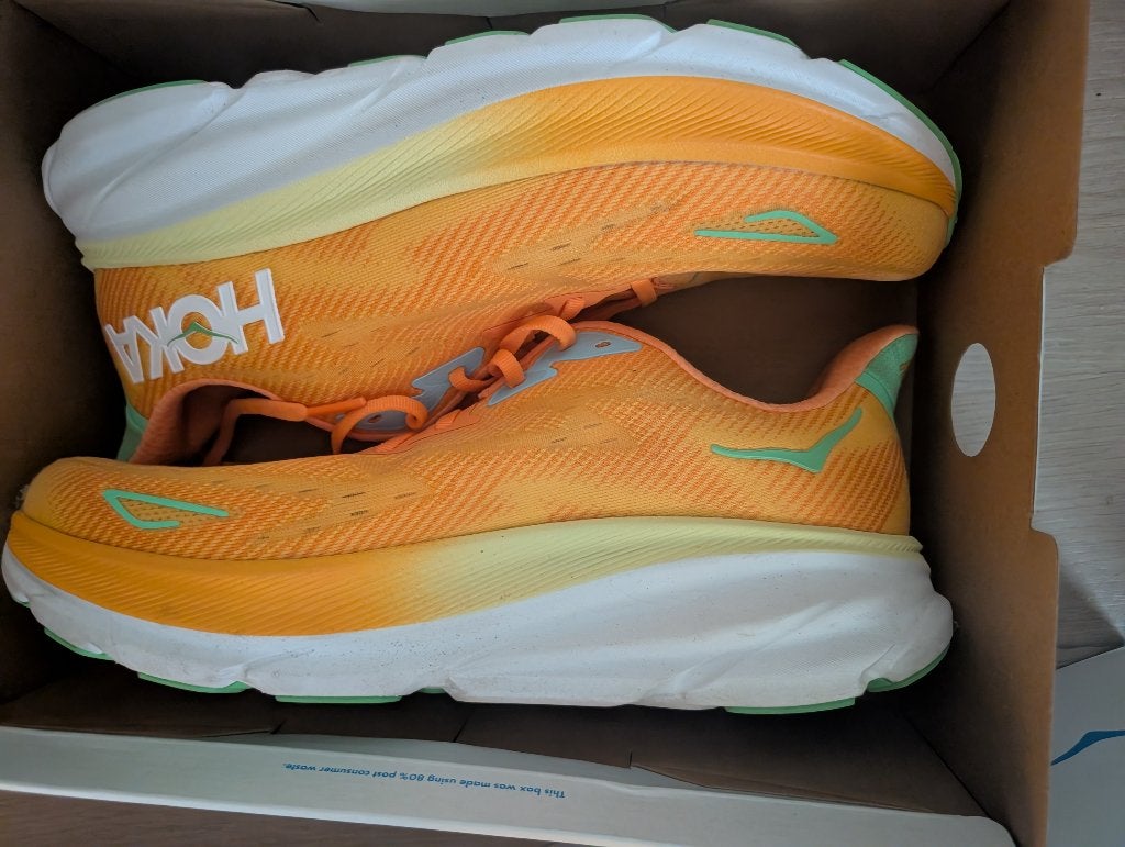 Hoka Clifton 9 heren maat 44 2/3 - bijna nieuw, Sport en Fitness, Loopsport en Atletiek, Overige merken, Hardloopschoenen, Ophalen of Verzenden