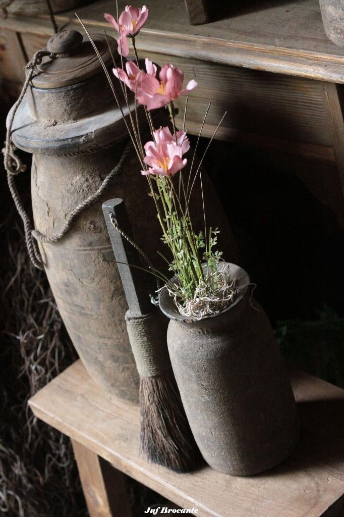Nepalese kruik met gratis bos veldbloemen, kruik, vaas, Www.jufbrocante.nl, Www.jufbrocante.nl, Nieuw, Ophalen of Verzenden