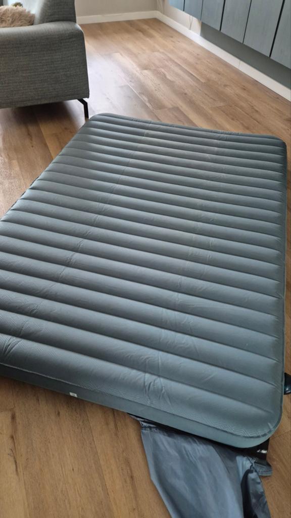 Decathlon Quechua luchtbed, Ophalen of Verzenden