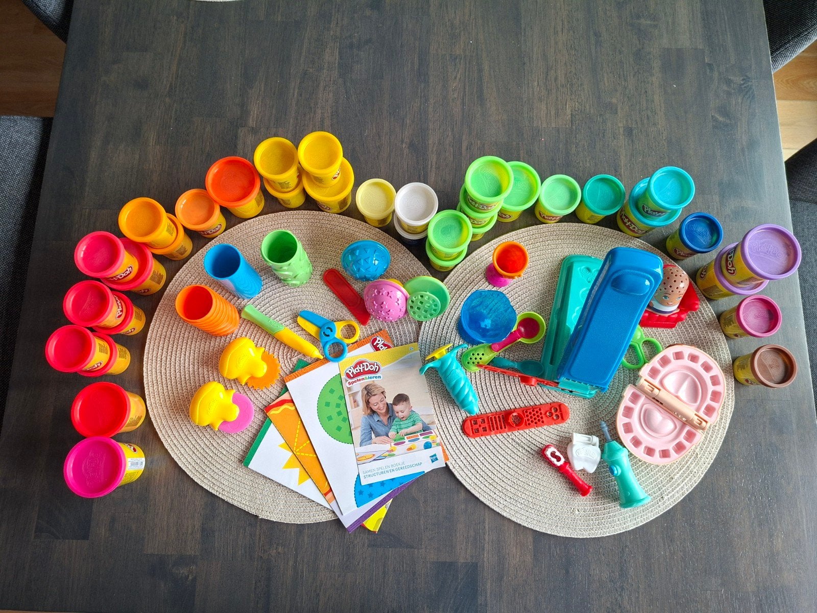 Enorme set Playdoh klei (nog goed!) en veel leuke toebehoren, Ophalen of Verzenden, Zo goed als nieuw, Knutselen