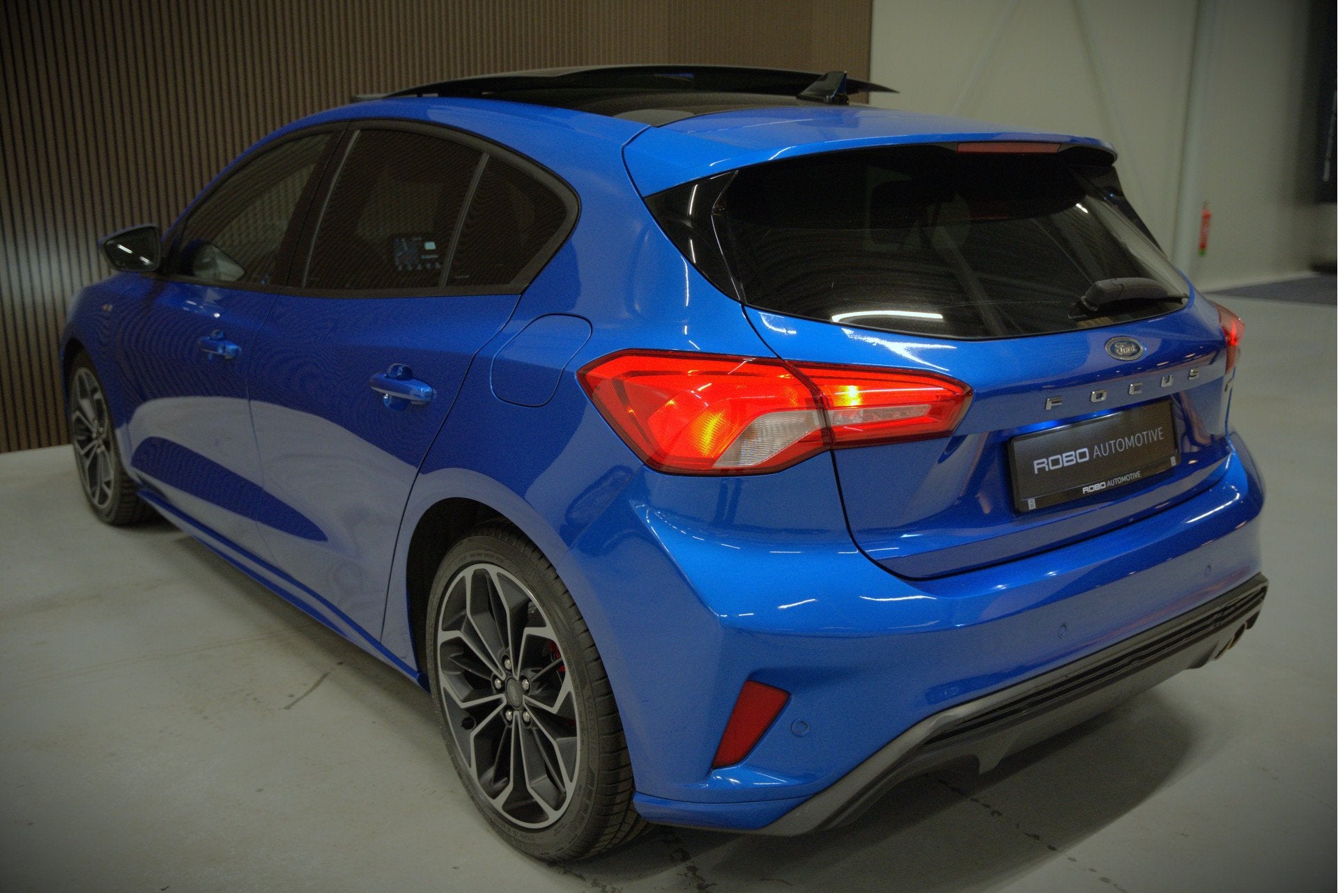 Foto 23 van Ford Focus 1.0 EcoBoost ST Line Business | Panoramadak | Ban
