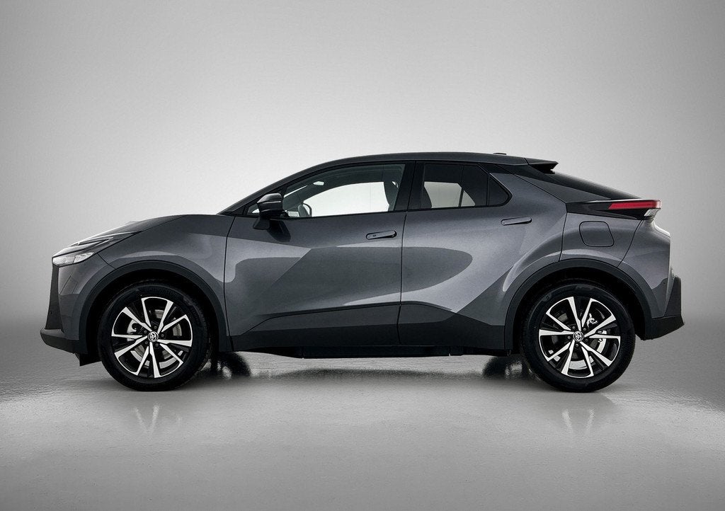 Toyota C-HR 2.0 Plug-in Hybrid 220 Dynamic (bj 2025), Auto's, Toyota, 12 maanden, Stof, 725 kg, 4 cilinders