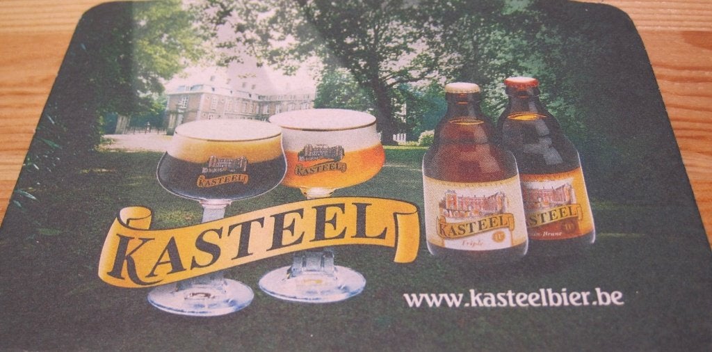 bierviltje van Kasteelbier met twee smaken, Verzamelen, Ophalen of Verzenden, Zo goed als nieuw, Viltje(s), Overige merken