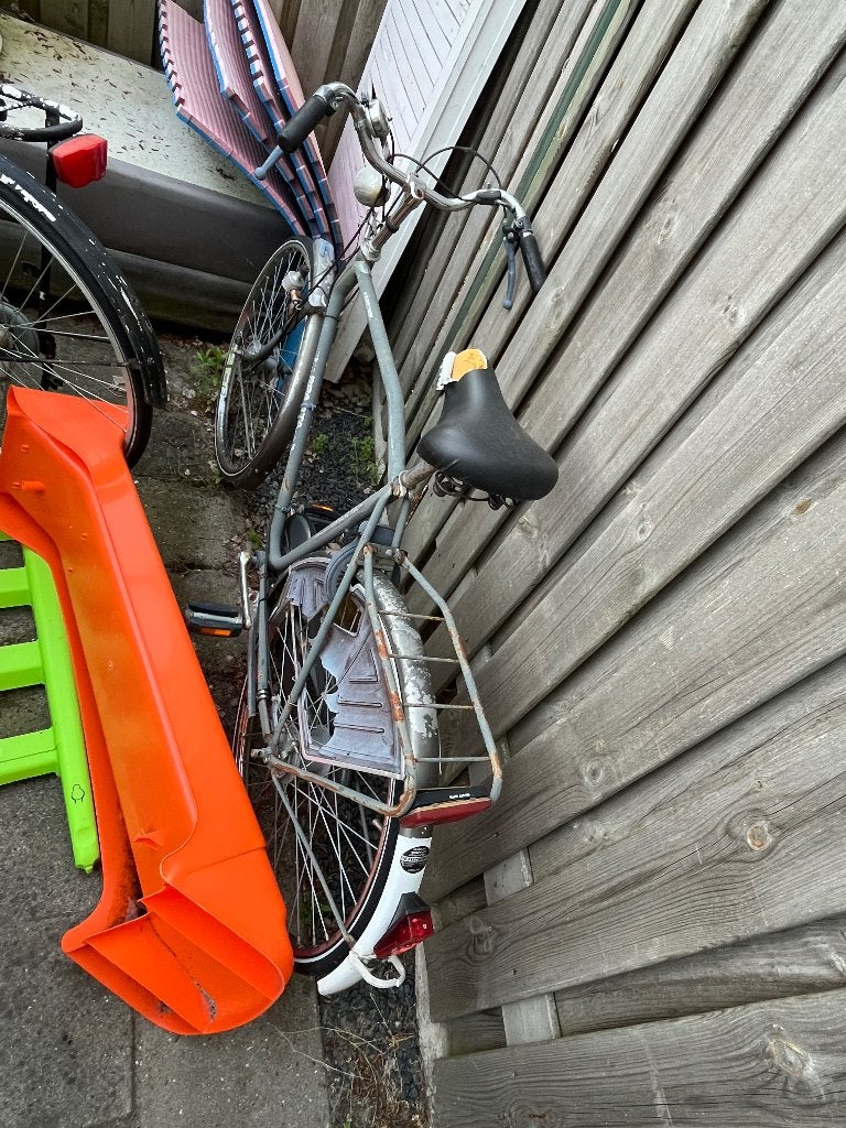 GRATIS! Oud ijzer en tuintafels (2) en salontafel, Doe-het-zelf en Verbouw, Metalen, Ophalen, Gebruikt