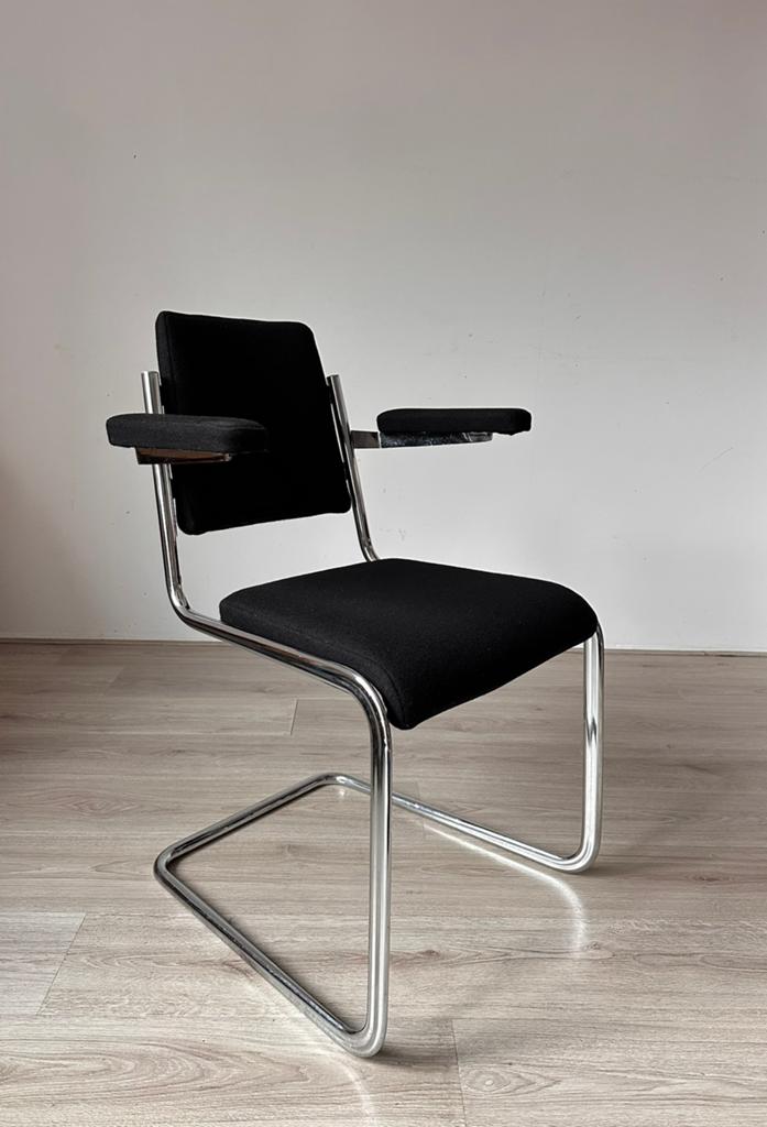6x Tecta Jean Prouve design bauhaus stoelen, Ophalen, Gebruikt, Zwart, Stof