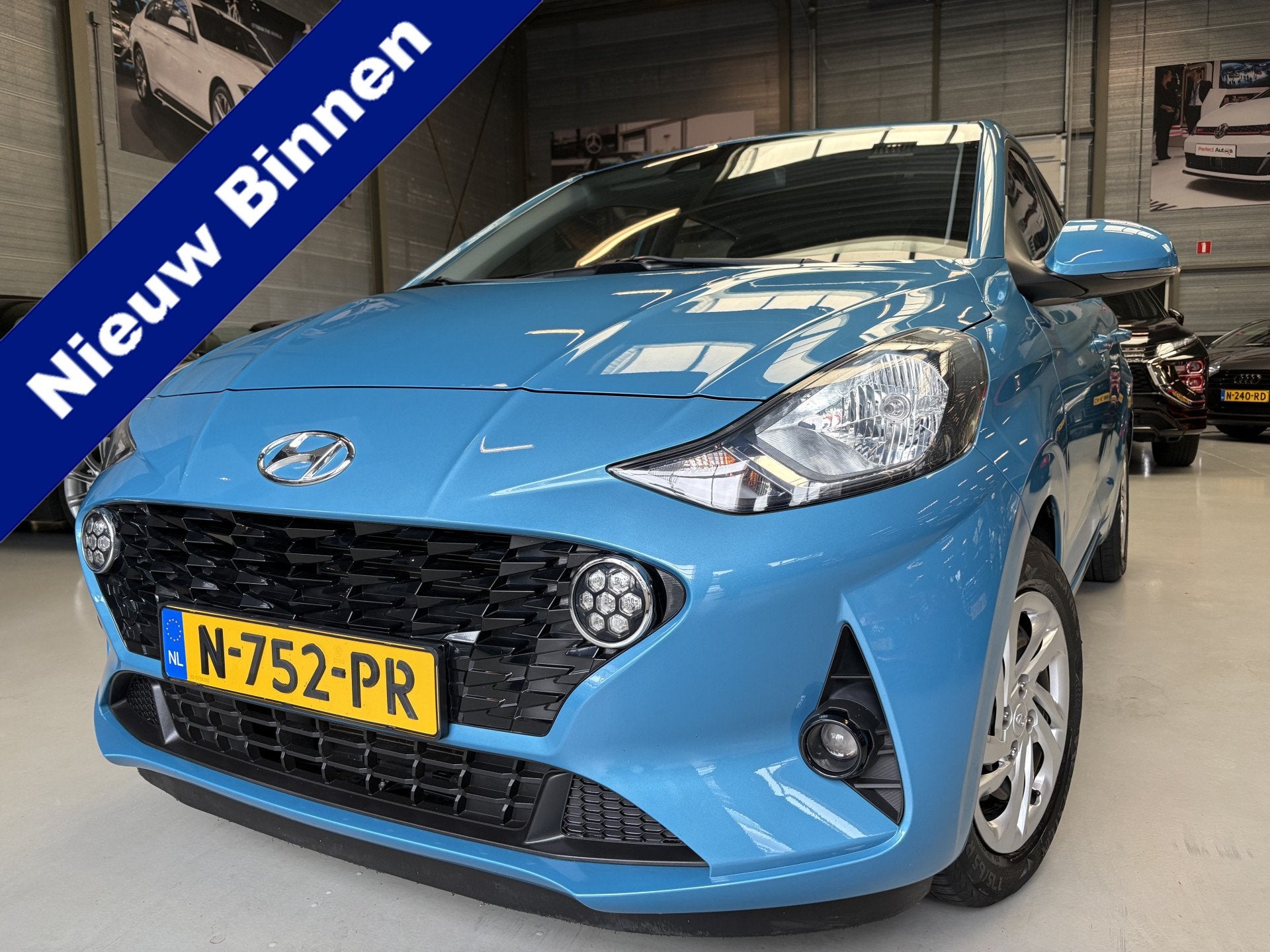 Hyundai i10 1.0 Comfort 5-zits Airco, Carplay Navi, Cruise,, Stof, 899 kg, Blauw, 23 km/l