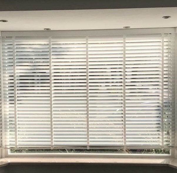 Jaloezie HOUT wit 228x92 cm. Nieuw in verpakking!, Ophalen, Jaloezie, 228 cm, Overige merken