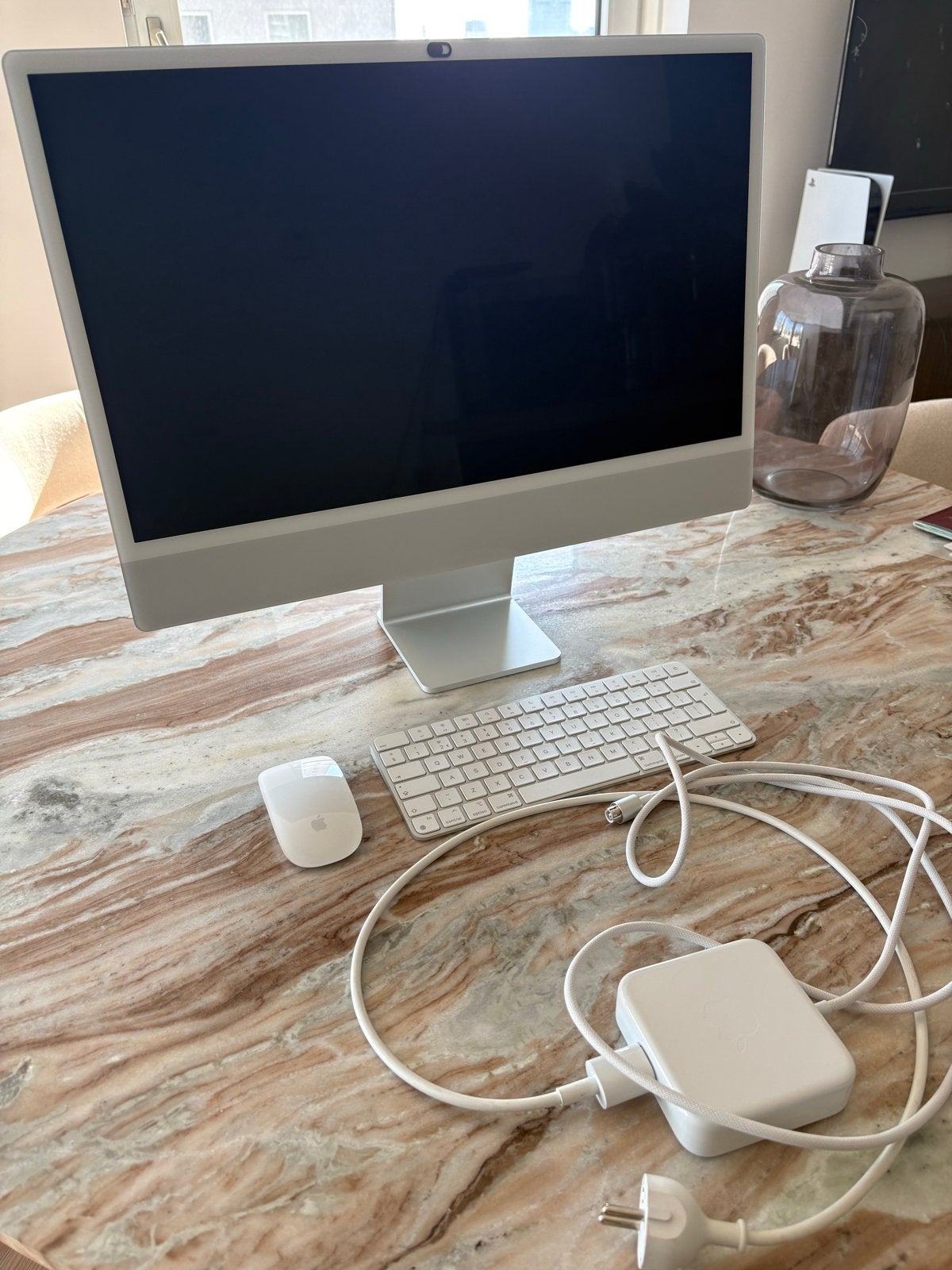 apple imac 24 inch zilver m3 8 core cpu 8 core gpu 8gb 256gb, Computers en Software, Apple Desktops, Ophalen, 2 tot 3 Ghz, IMac