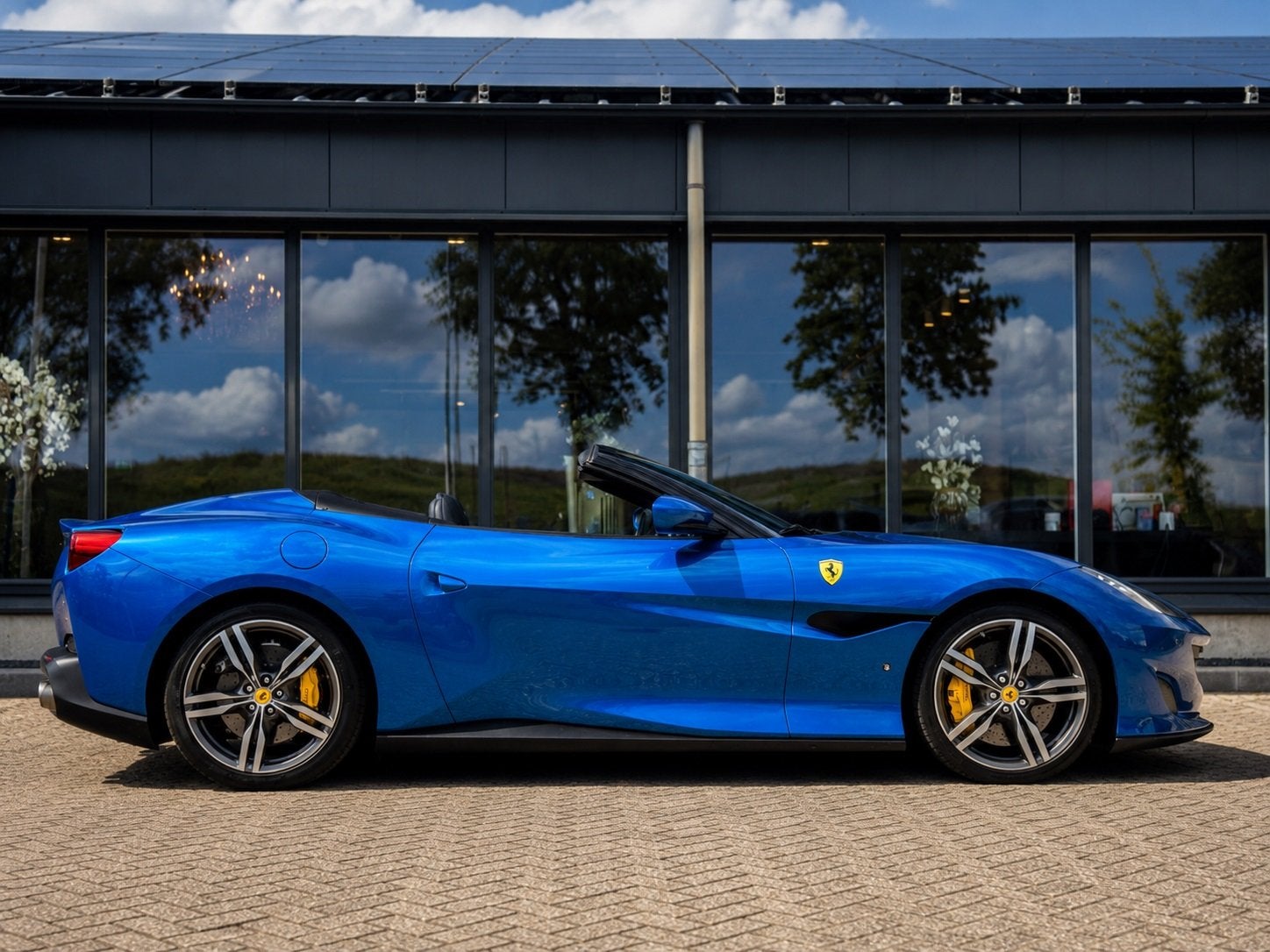 Ferrari Portofino 3.9 V8 HELE Atelier car Carbon CLANCK, Auto's, Ferrari, Automaat, Dealer onderhouden, Gebruikt, Automatische klimaatregeling
