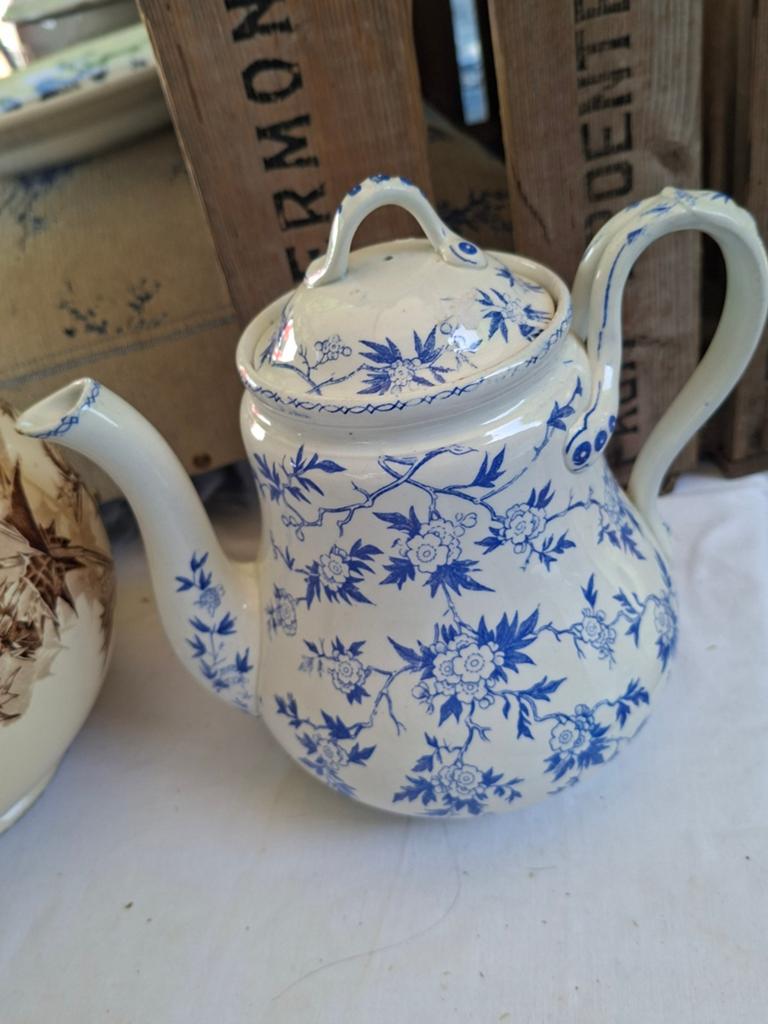 Te  koop  koffiekan  petrus  regout  Epine, Antiek en Kunst, Antiek | Servies los, Ophalen of Verzenden