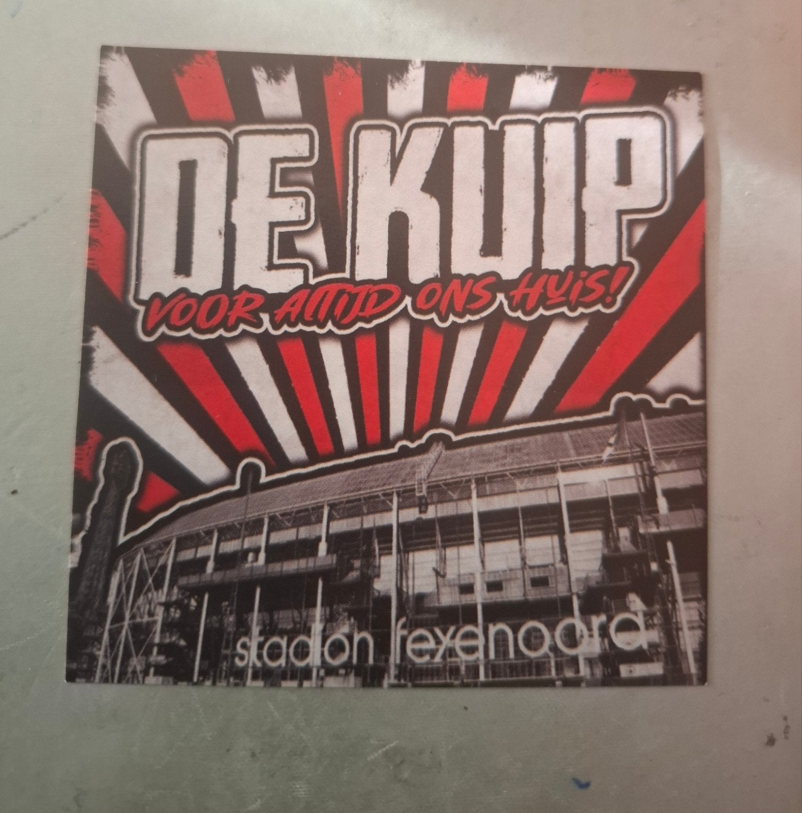 Sticker de kuip, Ophalen of Verzenden, Nieuw, Sport