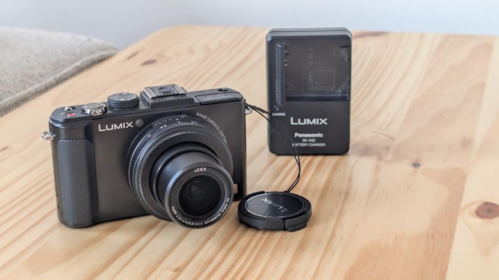 Nette Panasonic Lumix DMC-LX7 met lader, Gebruikt, Compact, Ophalen of Verzenden, 4 t/m 7 keer