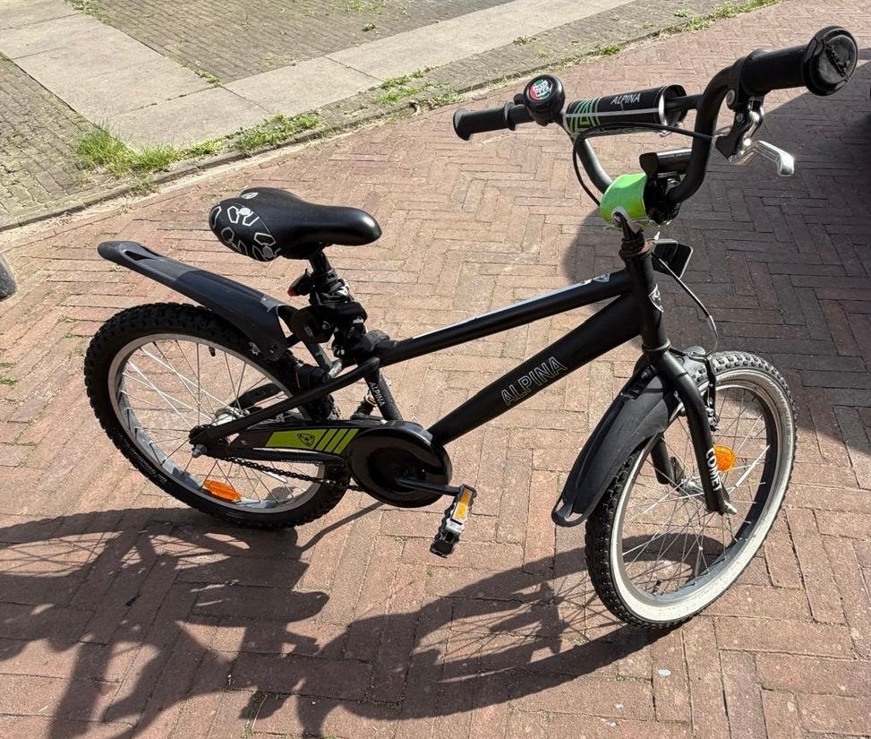 Alpina Comet 20 inch kinderfiets - Zwart/Groen, Fietsen en Brommers, Fietsen | Kinderfietsjes, Ophalen, Gebruikt, Velgrem, 20 inch of meer