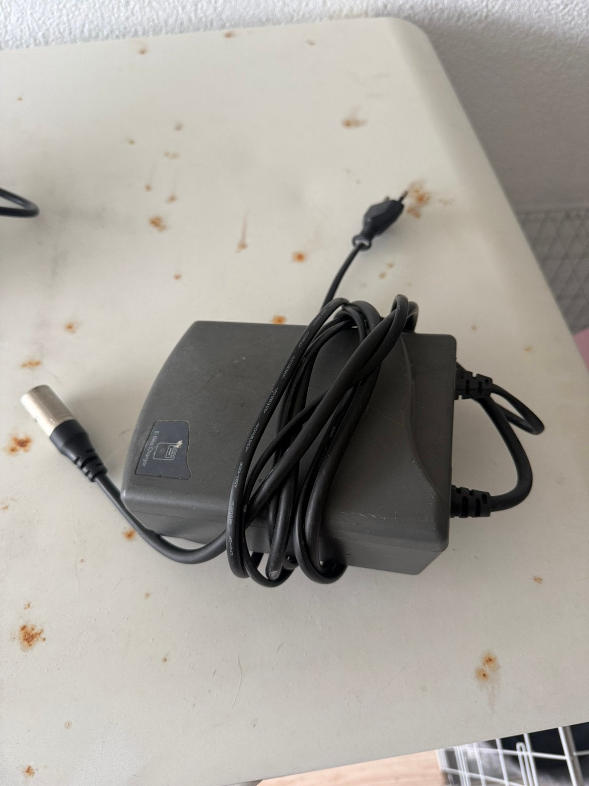 Sparta ion oplader 3 pins, Fietsen en Brommers, Gebruikt