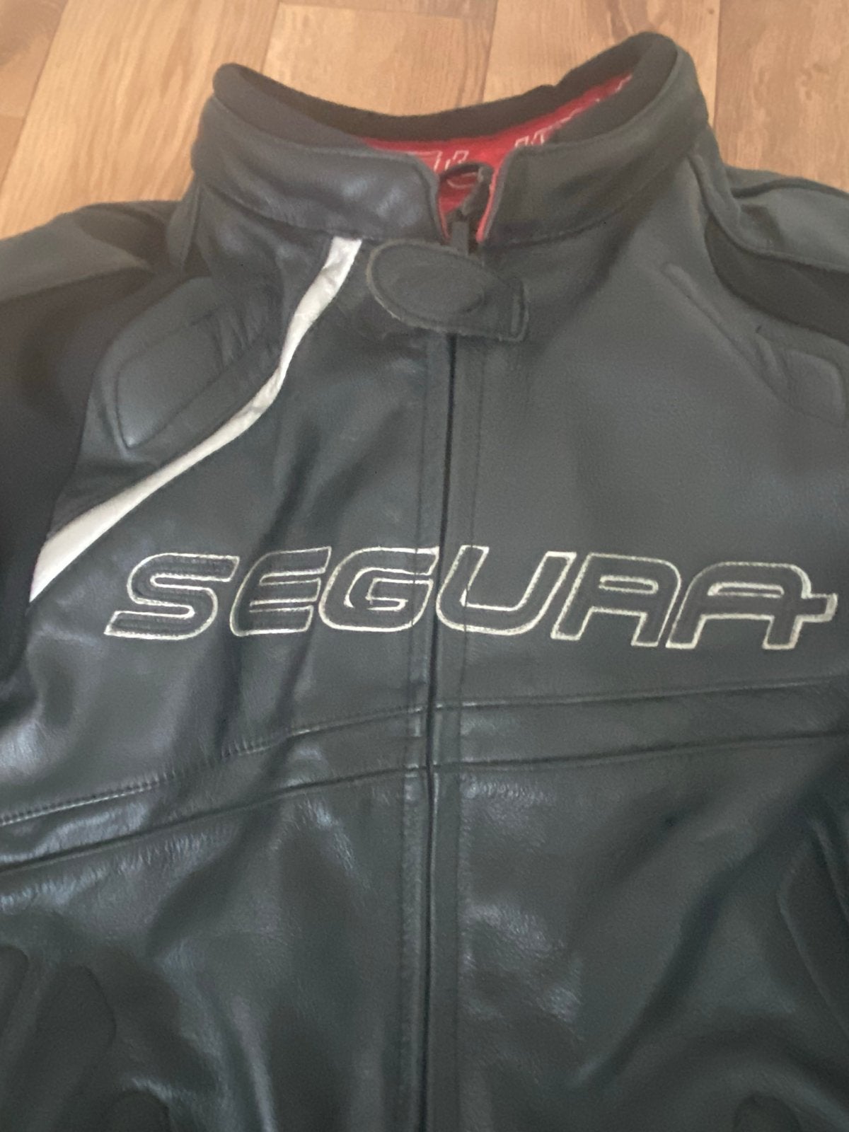 Segura Racing Leren Motorjas - Zwart met Rood, Motoren, Kleding | Motorkleding, Ophalen of Verzenden, Tweedehands, Heren, Jas | leer