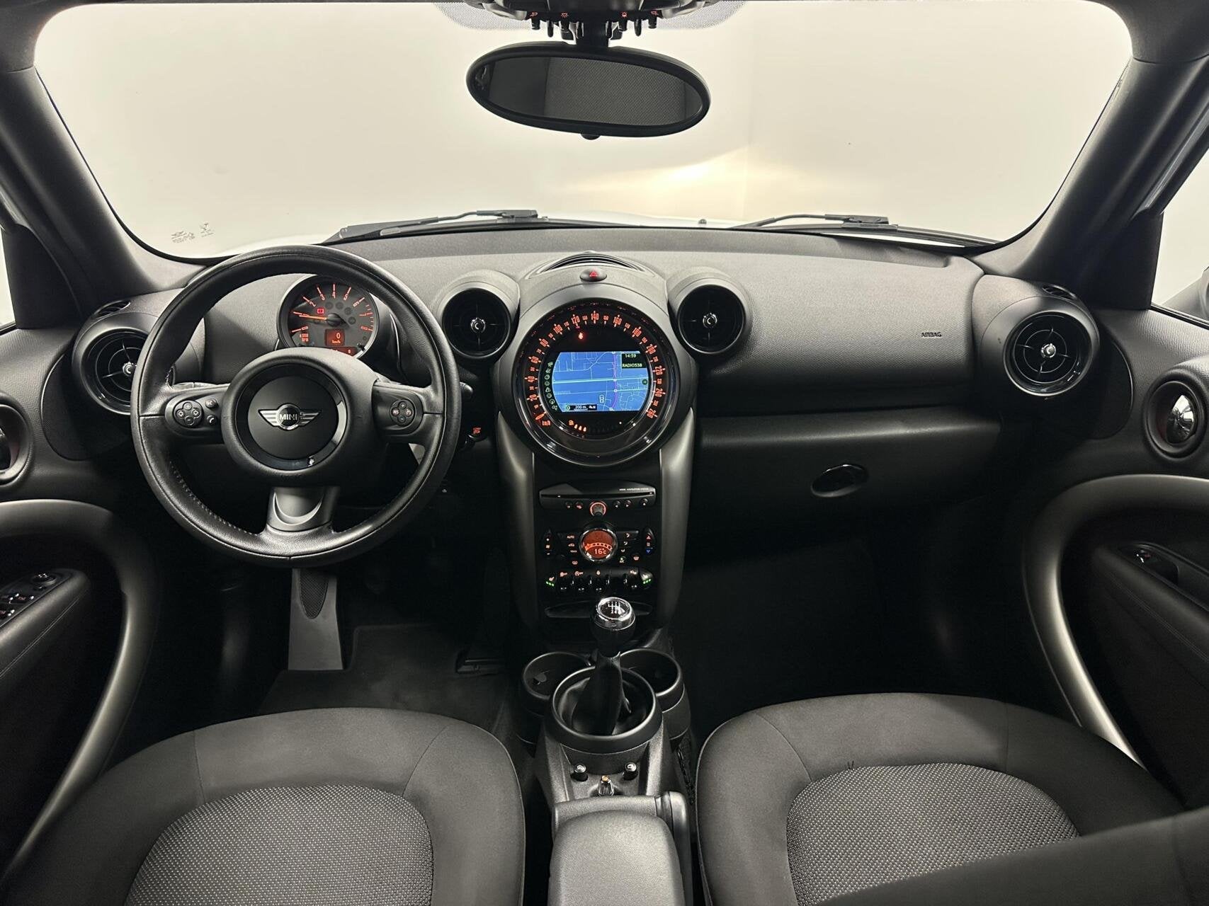Mini Countryman 1.6 Cooper Chili TREKHAAK NAVI CRUISE ECC LM, Voorwielaandrijving, Stof, Gebruikt, Met garantie (alle)