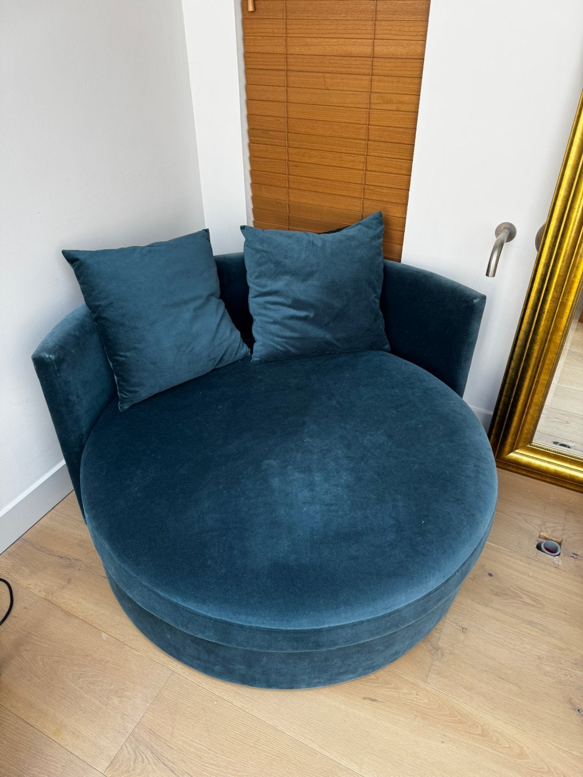 Ronde loveseat / ronde bank, Ophalen, Eenpersoons, Zo goed als nieuw, Minder dan 150 cm
