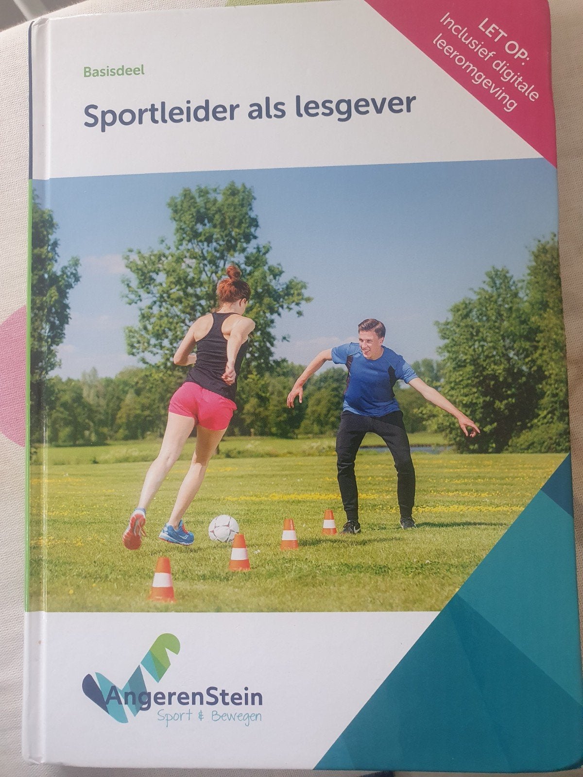gratis studieboeken MBO Sport en bewegen, Boeken, Ophalen, Beta, Zo goed als nieuw, MBO